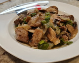 Foto del paso 6 de la receta: Salteado de magro de cerdo con champiñones y pimientos italianos