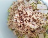 Foto del paso 2 de la receta: Ensalada fría con tornillos y atún