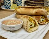 A picture of step 9 of Chicken and chips wrap 2🍗🌯🌯🌯🍟.