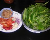 Foto langkah ke 1 dari resep Cah Kangkung Ebi Saos Tiram.