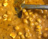 A picture of step 3 of Khoya paneer.