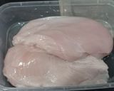 Foto langkah ke 1 dari resep Ayam Suwir Daun Jeruk.