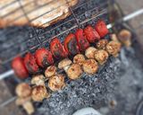 عکس مرحله 2 از دستور مزه دار کردن قارچ و ماهی کبابی