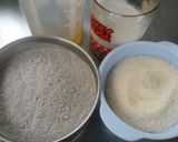 Foto langkah ke 1 dari resep Bolu Kukus Ketan Hitam Toping Kacang.