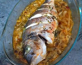 Foto del paso 4 de la receta: Dorada al horno con cebollas, pasas y siete especias libanesas