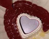 Foto del paso 5 de la receta: Bizcocho corazón red velvet con cobertura