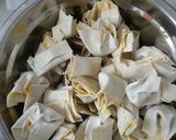 Foto langkah ke 3 dari resep Sumpia Abon Ayam.