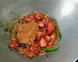 A picture of step 2 of Parmal/ Pointed gourd curry.