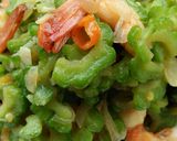 Foto langkah ke 3 dari resep Tumis Pare Udang.