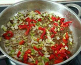 Foto del paso 4 de la receta: Arroz de pollo y conejo (arroz castellano)