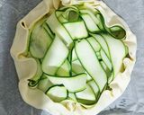 Une image de l'étape 4 de Tarte rustique courgette, pesto et buratta.