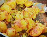 A picture of step 2 of Fried fasting potatoes.