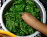 A picture of step 1 of Palak Gosht.