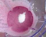 Foto del passaggio 2 della ricetta Milkshake ai frutti di bosco