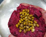 A picture of step 2 of Healthy Beetroot Pulp Tikki Chaat.