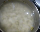 A picture of step 1 of Tomato khichadi.
