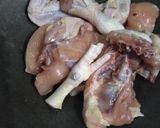 Foto langkah ke 1 dari resep Serundeng Kelapa Ayam Manis.