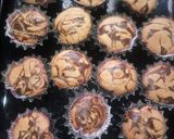 A picture of step 12 of 100 fluffy, soft cupcakes 🤩.