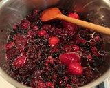 Erdei gyümölcsös mascarpone álomtorta 🎂🫐🍓🍇 recept fázis 6 fotója