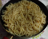 Foto do passo 2 de Spaghetti ao Alho e Óleo