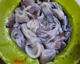 Foto langkah ke 1 dari resep Cumi Item Suroboyo.