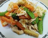 รูปขั้นตอนการทำที่ 3 ของ ผัดผักรวมไก่
