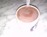صورة لخطوة 1 من وصفة مشروب لذيذ حليب بلكاكاو روعة 🍫🍫😝