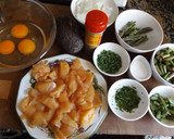 Foto del paso 1 de la receta: Quiché de pollo con espárragos y aguacate