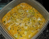 Foto del paso 4 de la receta: Tortilla de patata y cebolla con adobo de ajo y perejil