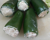 Foto del paso 3 de la receta: Carne y chile relleno de queso con tocino
