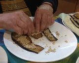 Φωτογραφία βήματος 3 της συνταγής Μεζεδάκι μελιτζάνας με πάστα καρυδιού