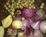 Foto langkah ke 3 dari resep Soup Bening Bakso dan Daging Sapi.