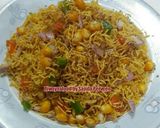 A picture of step 2 of Corn sev chaat.