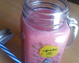 Foto del paso 4 de la receta: Batido refrescante de fresa y plátano vegano 🍓