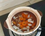 Gambar langkah 1 resipi Sup telur.
