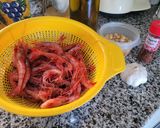 Foto del paso 1 de la receta: Garbanzos cocidos y gambas frescas