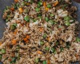 Foto langkah ke 4 dari resep Nasi Goreng Kecap Kids Friendly #623.