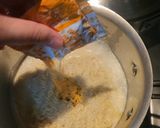 A picture of step 2 of Samyang Chicken Cheese Noodle (Less Spicy Carbonara).