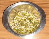 मूंग दाल स्प्राउटस झाल मुरी (Moong dal sprouts jhal muri recipe in hindi) रेसिपी चरण 1 फोटो