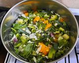 Foto del paso 1 de la receta: Para días de lluvia: Sopa de verduras con municiones
