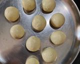 A picture of step 1 of Gulab Jamun ki sabzi.