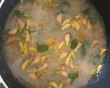 รูปขั้นตอนการทำที่ 2 ของ มิโซะซุปดอกโสนใบมะรุม Thai Rainy Season Miso Soup タイの雨季味噌汁