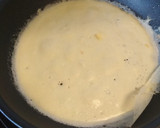 Foto del paso 2 de la receta: Crepes de morcilla con puré de manzana encebollada