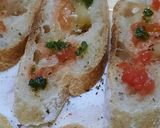 Foto del paso 4 de la receta: Bruschetas con jamón crudo y pesto