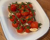 A picture of step 2 of Slow cooked tomatoes.