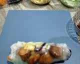 Foto langkah ke 3 dari resep Vietnamese Summer Rolls.