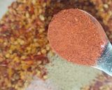 A picture of step 2 of Chinese Chilli Oil.