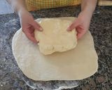 Foto del paso 2 de la receta: Masa de hojaldre (tarteletas de roquefort)