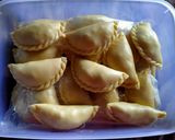 Foto langkah ke 3 dari resep Pastel Renyah Isi Ragout.