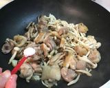 雞腿雙菇炒時蔬的食譜步驟6照片